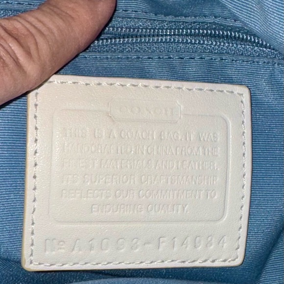 Coach 2010 Cricket Signature Jacquard Handbag - Picture 8 of 10